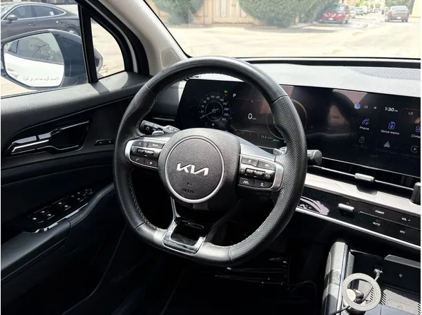 Car image 21