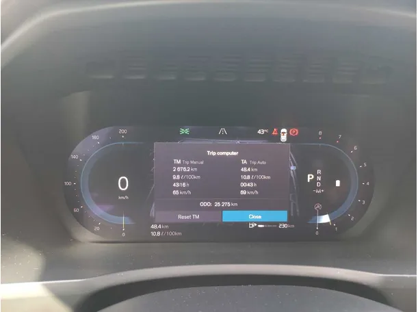 Car image 18