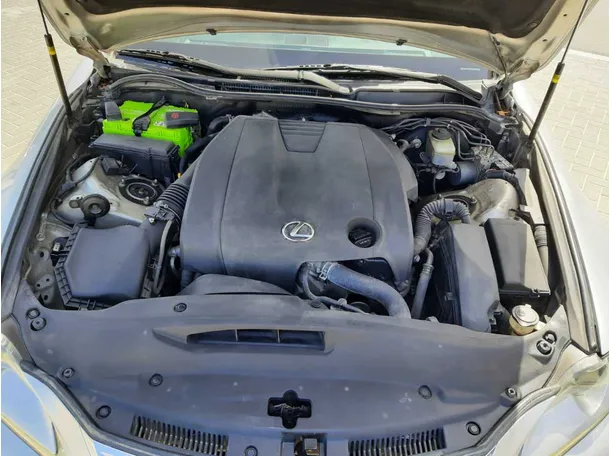 Car image 19