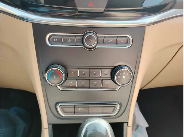 Car image 23