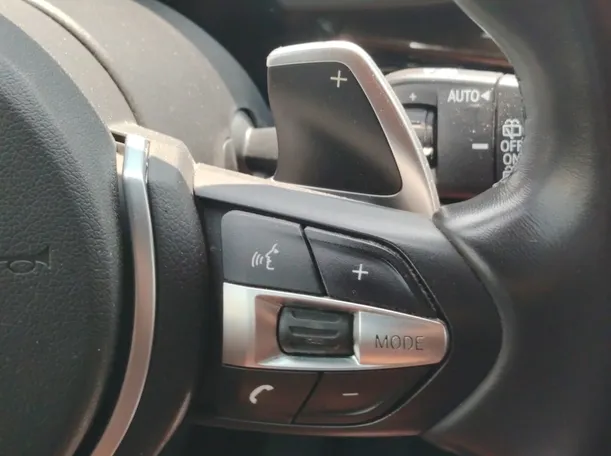 Car image 27