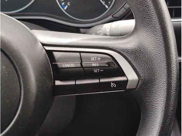Car image 26
