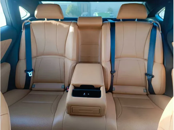Car image 22