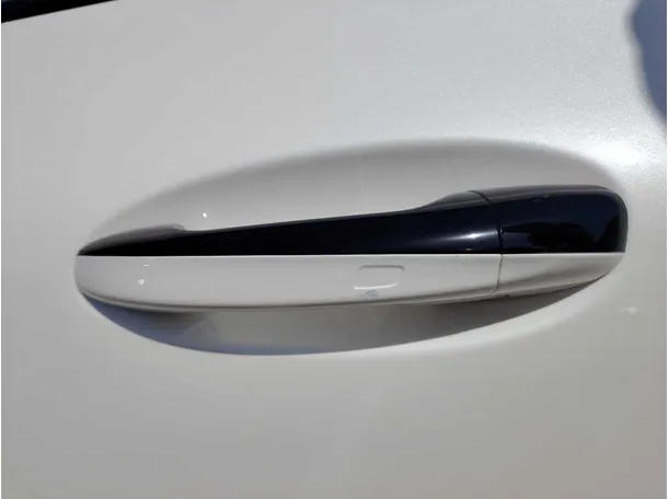 Car image 39