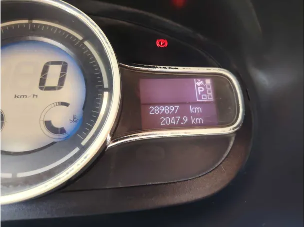 Car image 24