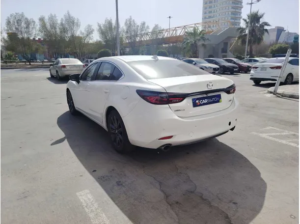 Car image 7