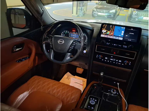 Car image 17