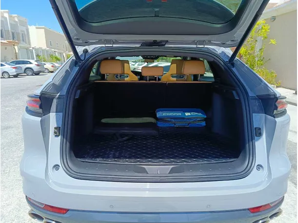 Car image 31