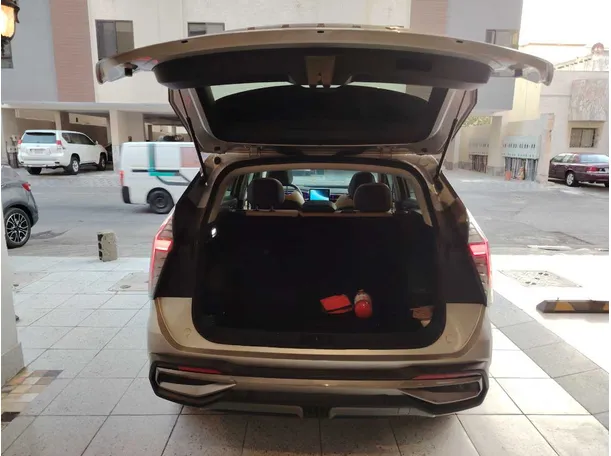 Car image 30
