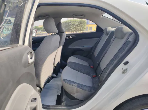 Car image 15