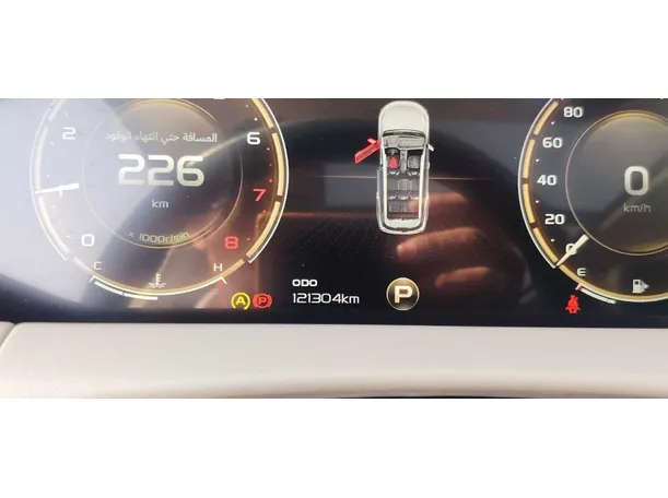 Car image 19