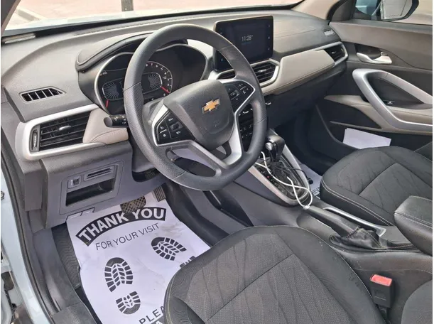 Car image 11