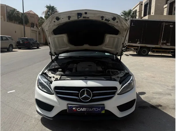 Car image 30