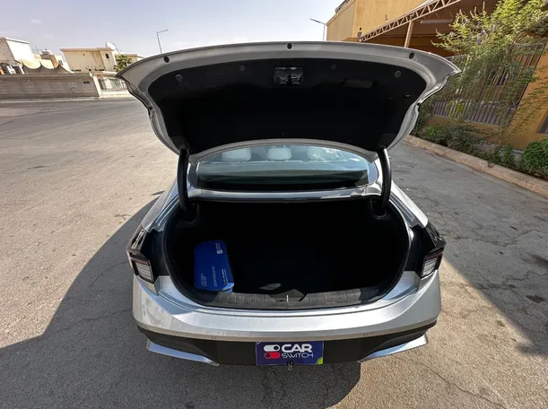 Car image 21