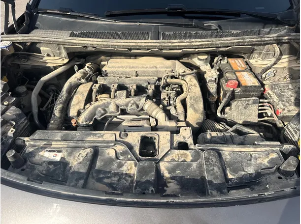 Car image 23