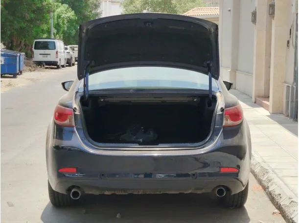 Car image 22