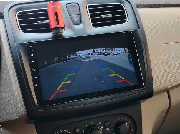 Car image 25