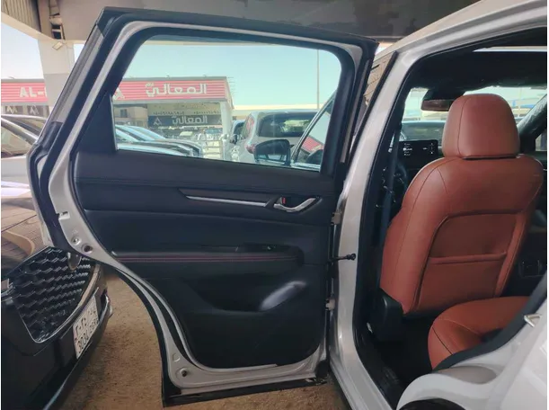 Car image 21