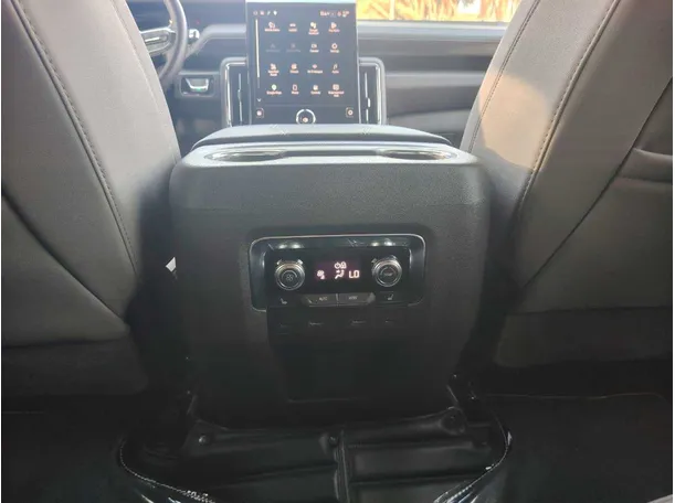Car image 35