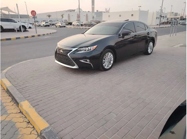 2017 Lexus ES350 in UAE