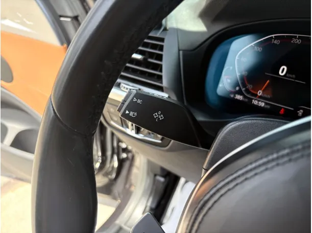 Car image 33