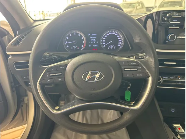 Car image 11