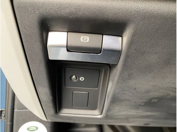 Car image 33