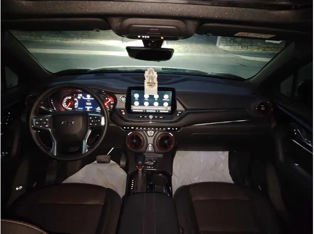 Car image 20