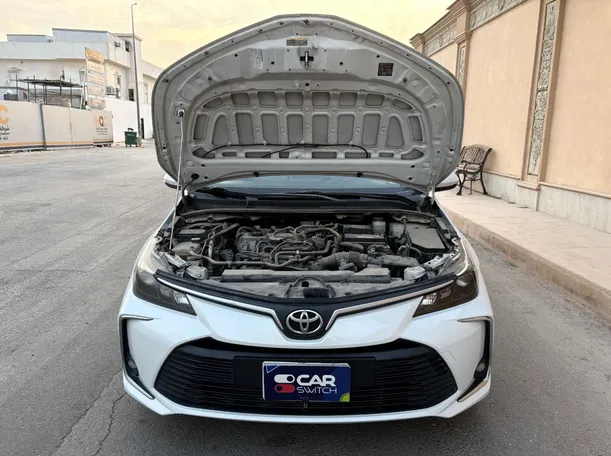Car image 25