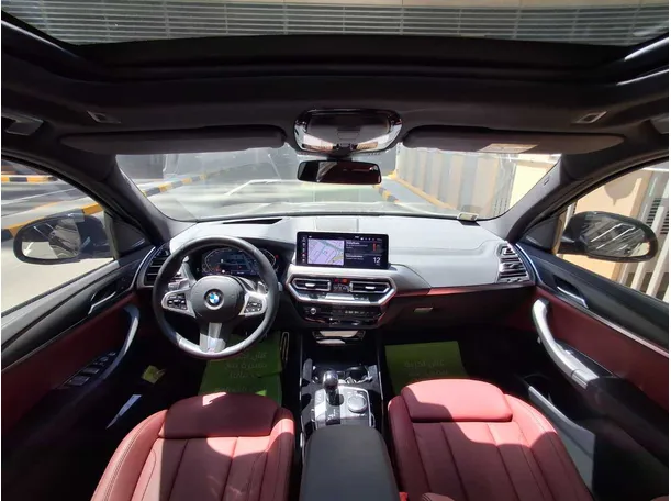 Car image 14