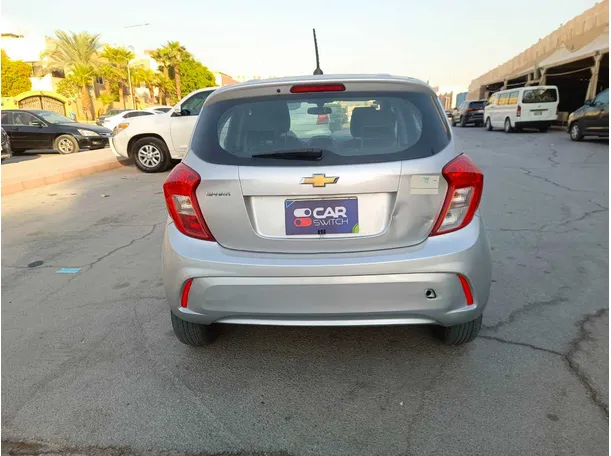 Car image 6