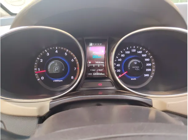 Car image 22