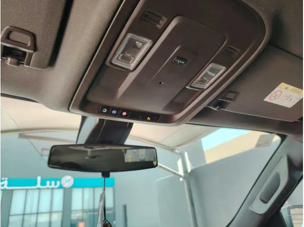 Car image 33