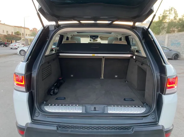 Car image 21