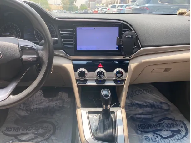 Car image 15