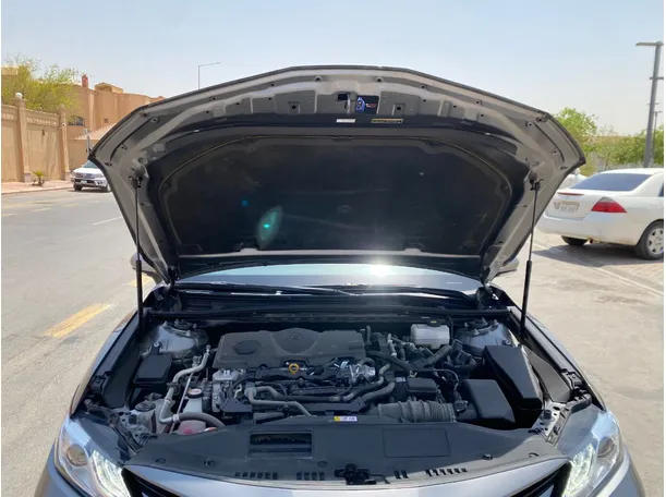Car image 25