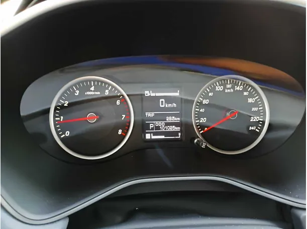 Car image 18