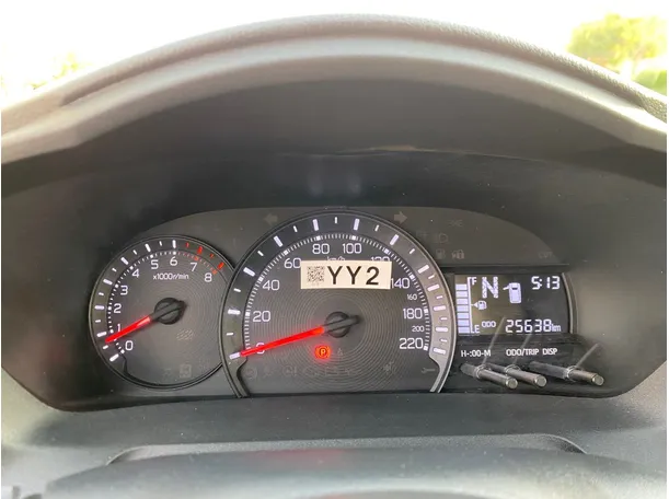 Car image 19