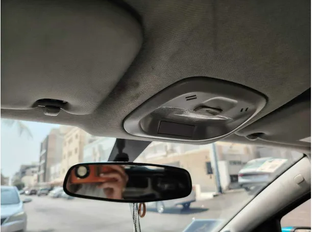 Car image 35