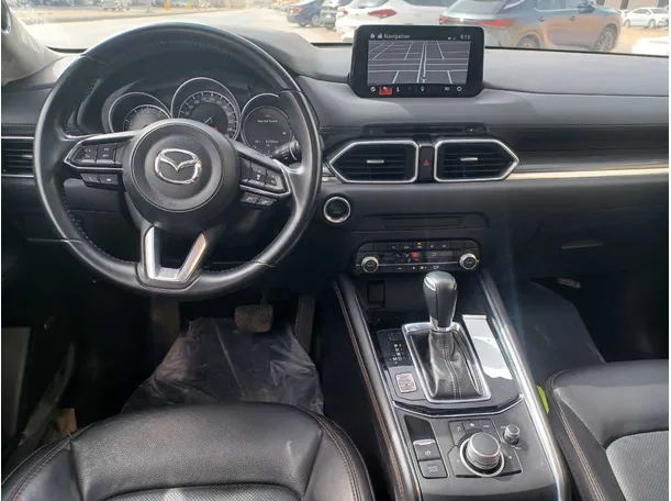 Car image 16