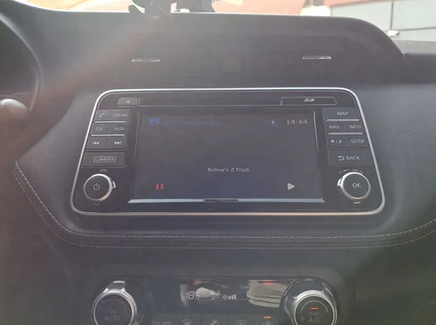 Car image 16