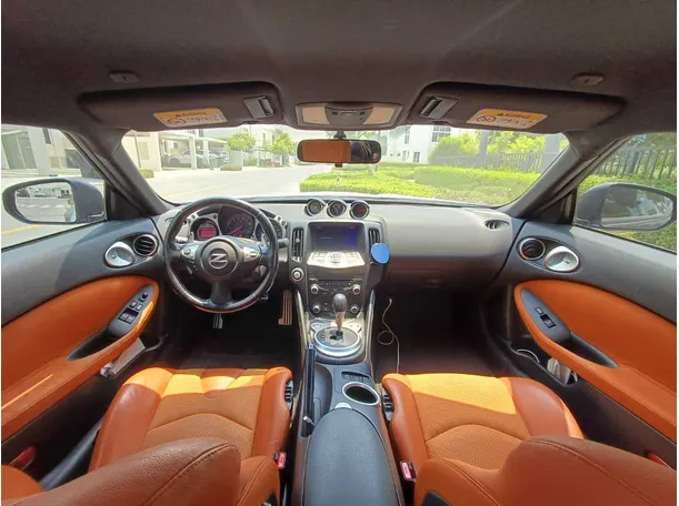 Car image 13