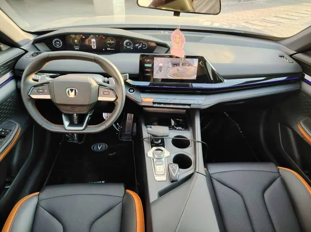 Car image 23