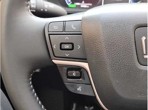 Car image 38