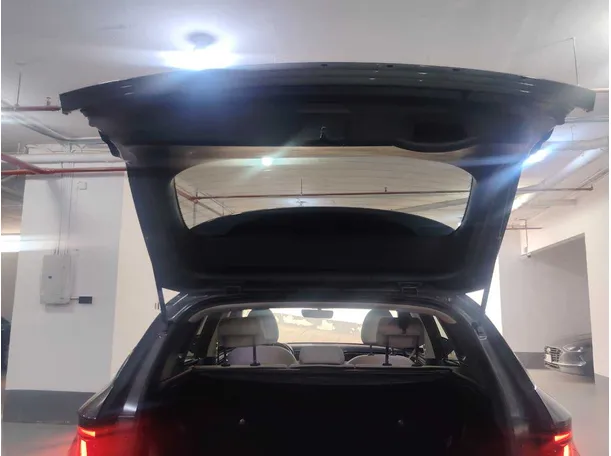 Car image 21