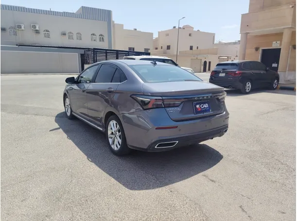 Car image 7