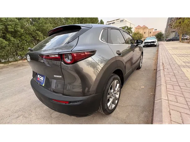 Car image 5