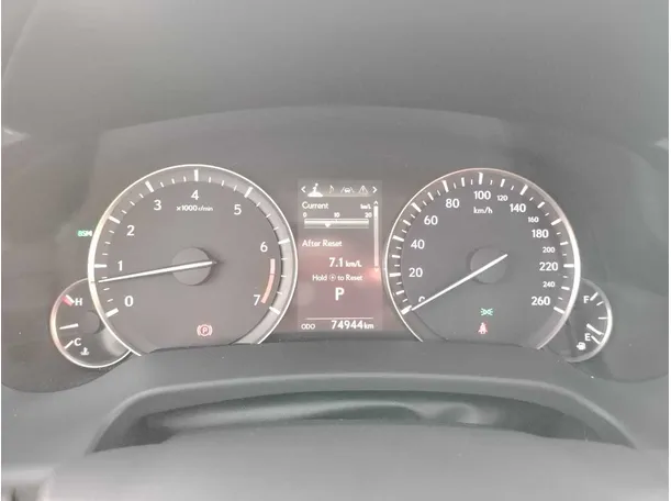 Car image 27