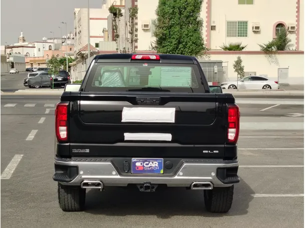 Car image 6