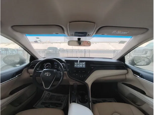 Car image 19